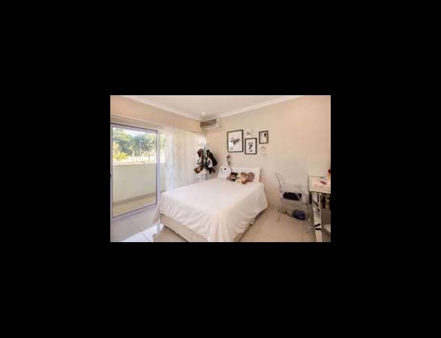 3 BEDROOM TOWNHOUSE FOR SALE IN EDGEMOUNT ESTATE